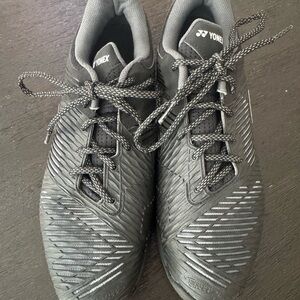 Yonex Sonicage Men's Gray and Black Athletic Tennis Shoes. Sz 9.5